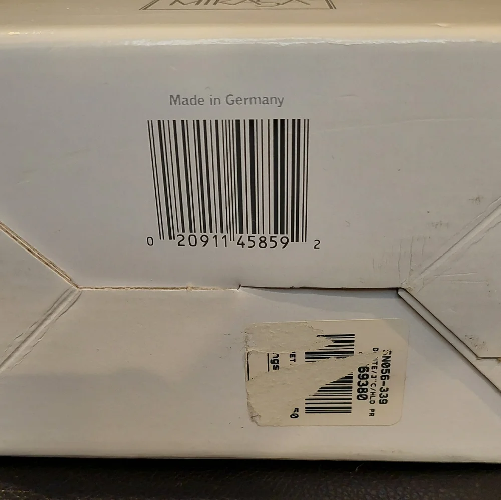 NIB VINTAGE MIKASA 3